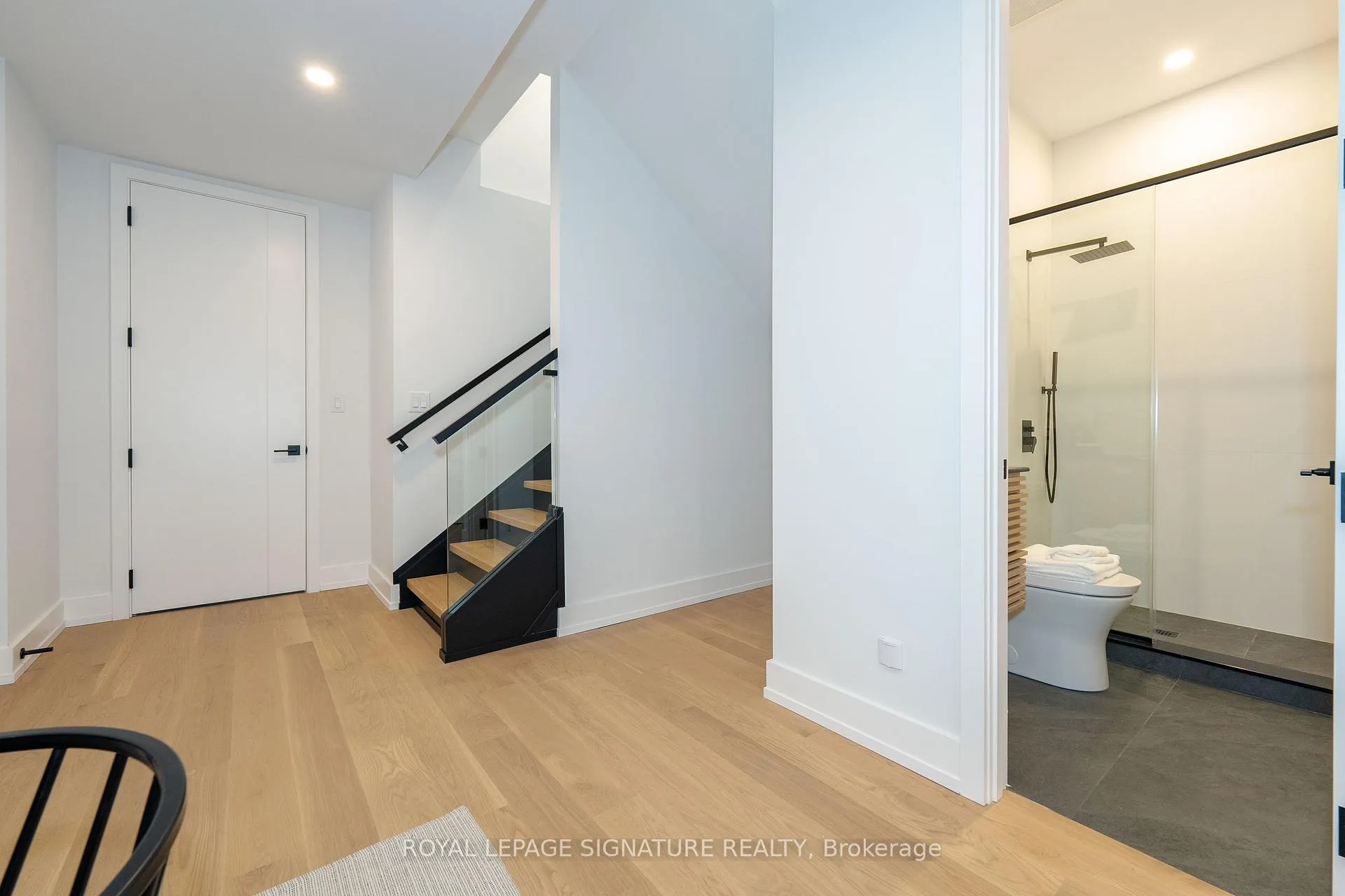 Photo 29 of 99 Yardley Avenue, Toronto, East York — HOMEH