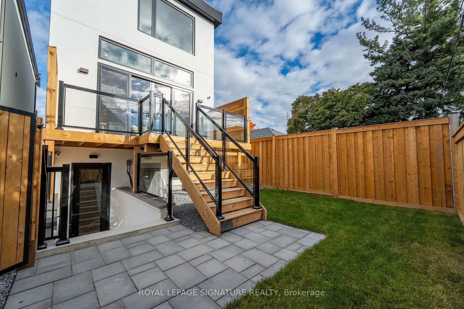 Photo 34 of 99 Yardley Avenue, Toronto, East York — HOMEH