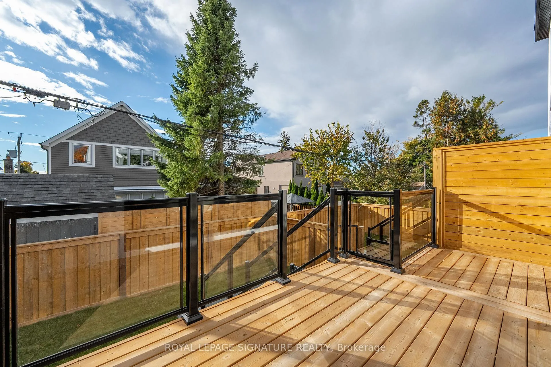 Photo 36 of 99 Yardley Avenue, Toronto, East York — HOMEH
