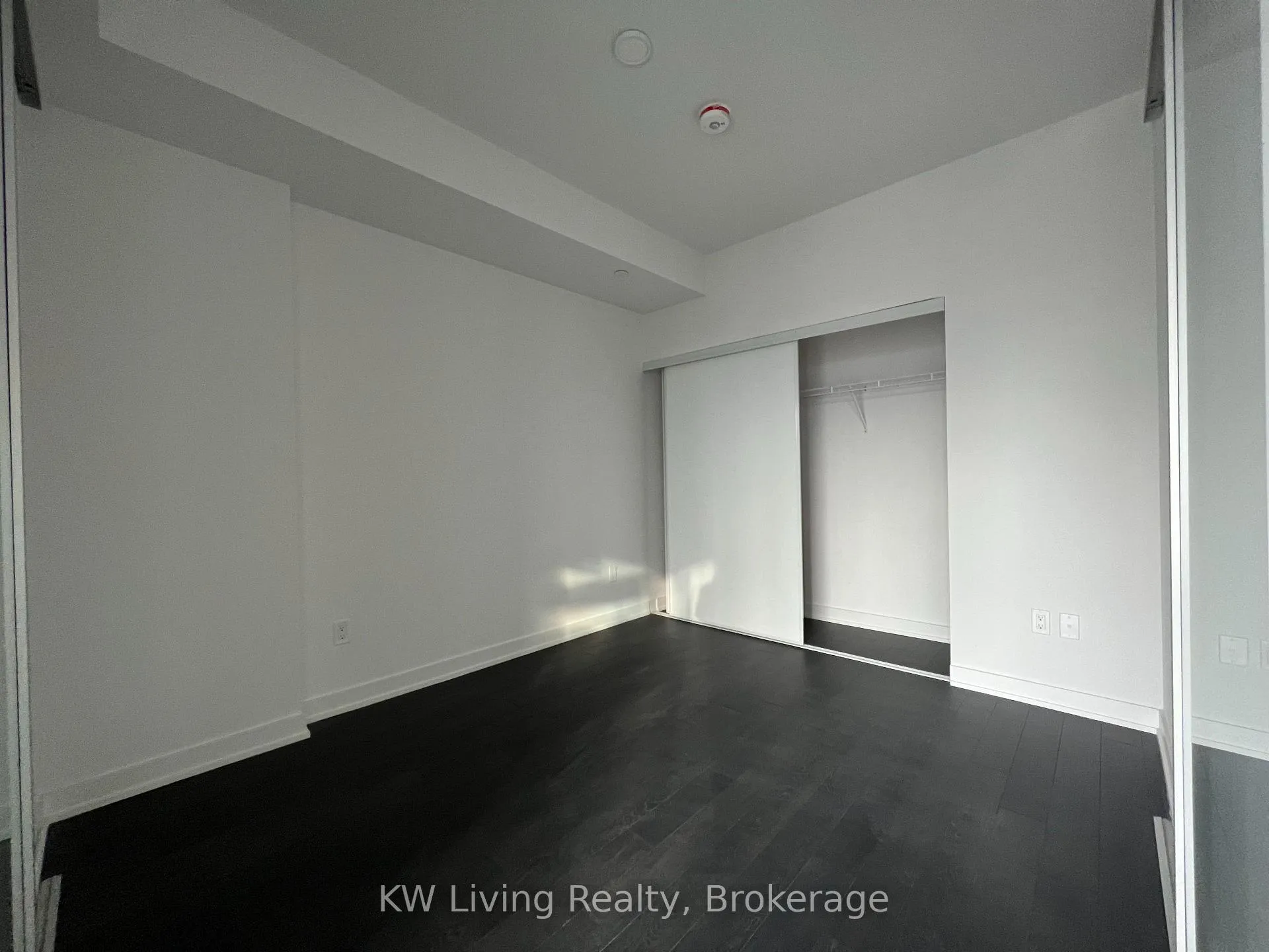 Photo 5 of Unit 905, 1 Cardiff Road, Toronto, Mount Pleasant East — HOMEH