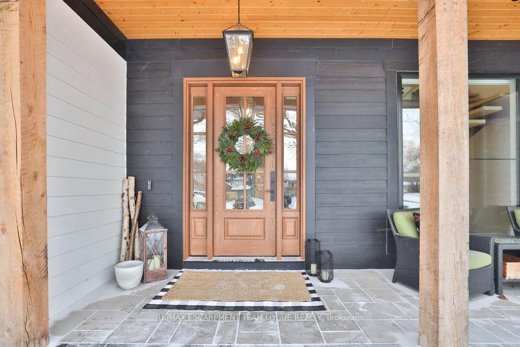 Photo 2 of 352 Wilson Avenue, Burlington, Shoreacres — HOMEH