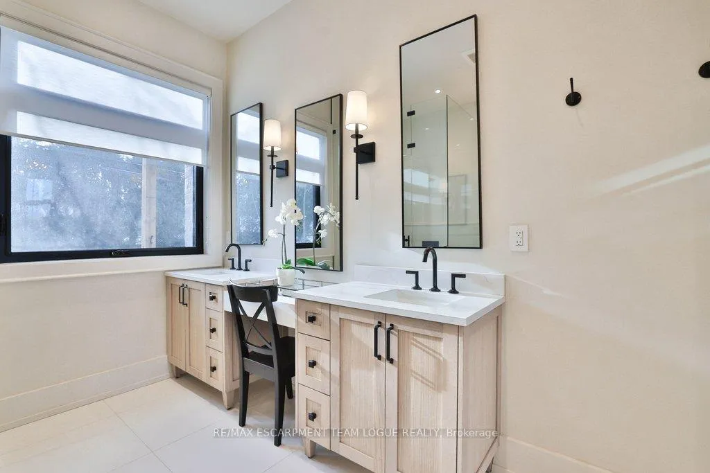 Photo 16 of 352 Wilson Avenue, Burlington, Shoreacres — HOMEH