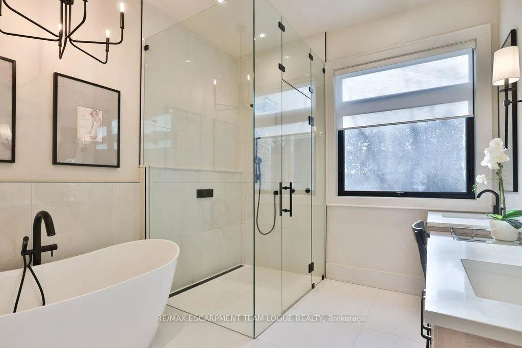 Photo 17 of 352 Wilson Avenue, Burlington, Shoreacres — HOMEH