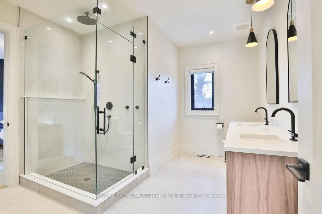 Photo 22 of 352 Wilson Avenue, Burlington, Shoreacres — HOMEH