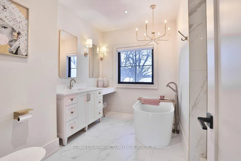 Photo 26 of 352 Wilson Avenue, Burlington, Shoreacres — HOMEH