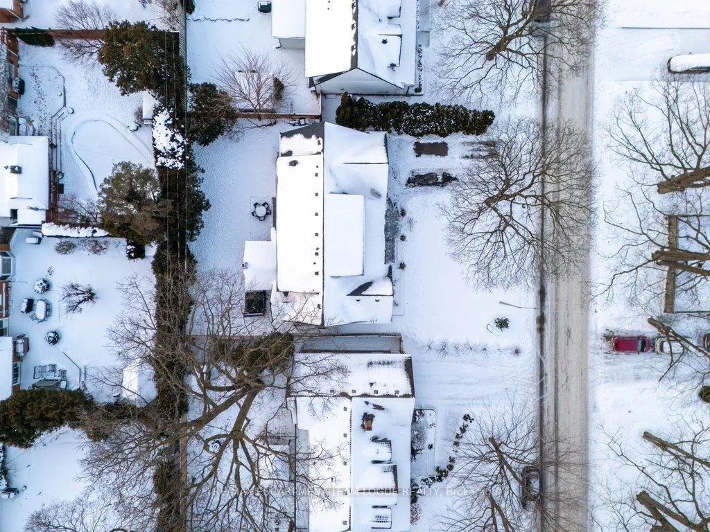 Photo 45 of 352 Wilson Avenue, Burlington, Shoreacres — HOMEH
