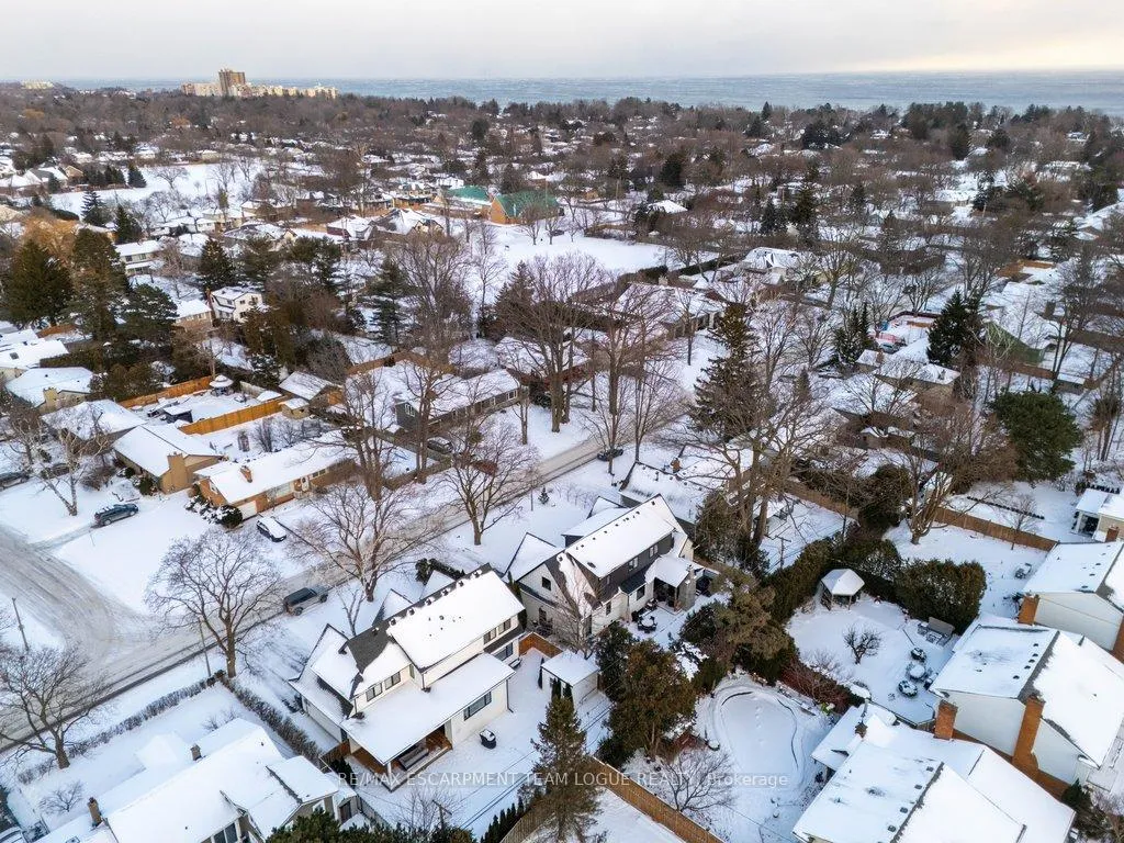 Photo 47 of 352 Wilson Avenue, Burlington, Shoreacres — HOMEH