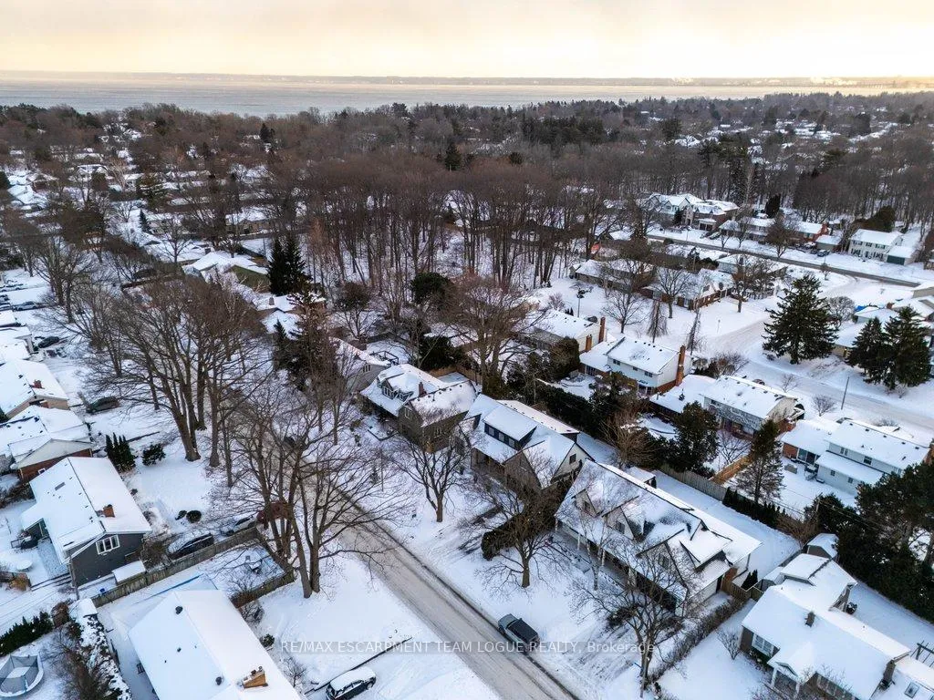 Photo 49 of 352 Wilson Avenue, Burlington, Shoreacres — HOMEH