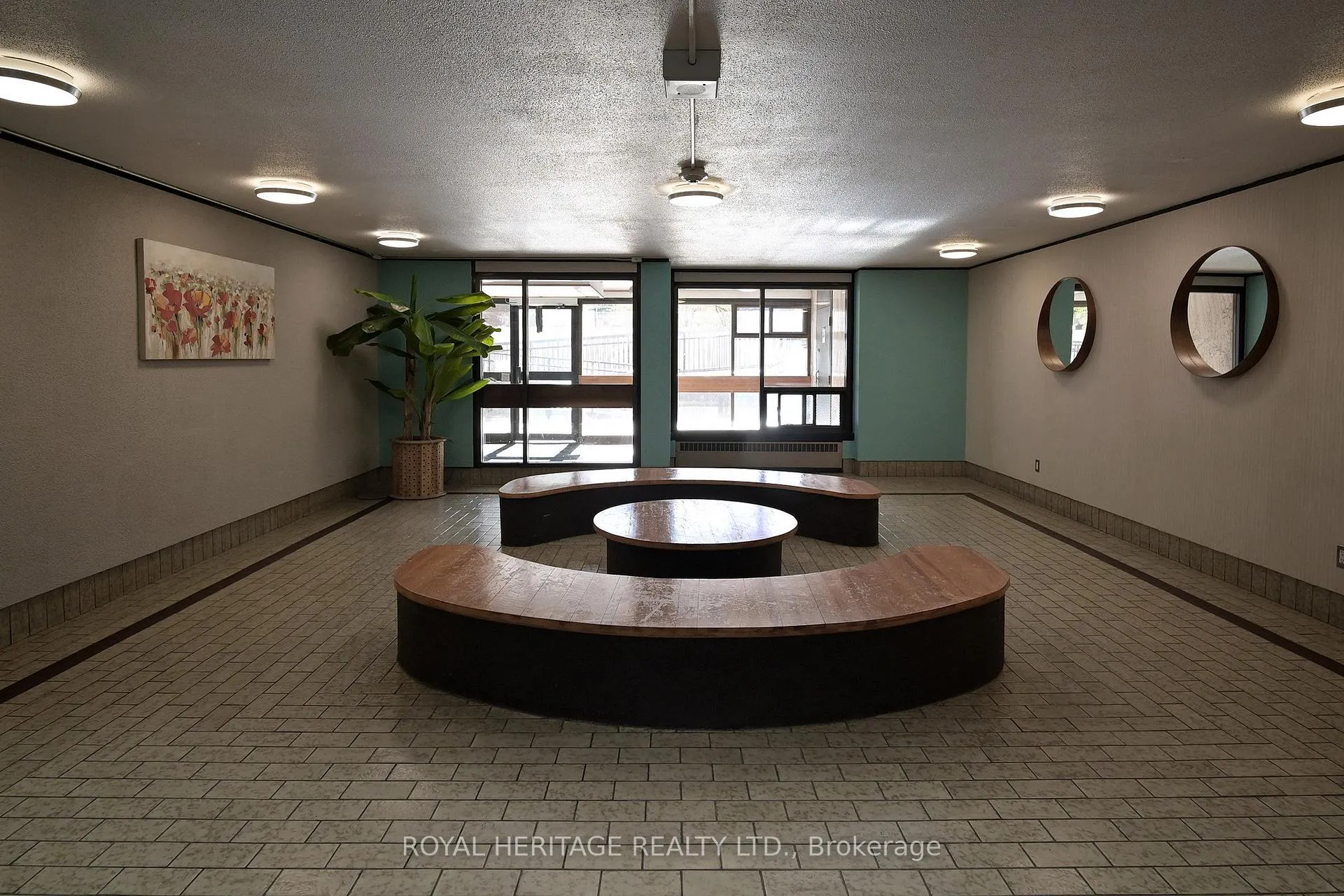 Photo 4 of Unit 301, 3 Massey Square, Toronto, Crescent Town — HOMEH