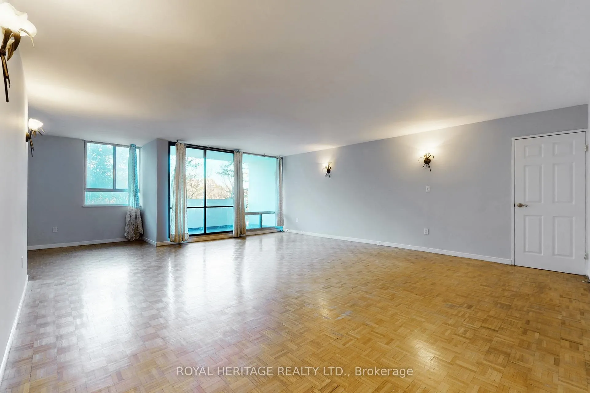Photo 6 of Unit 301, 3 Massey Square, Toronto, Crescent Town — HOMEH