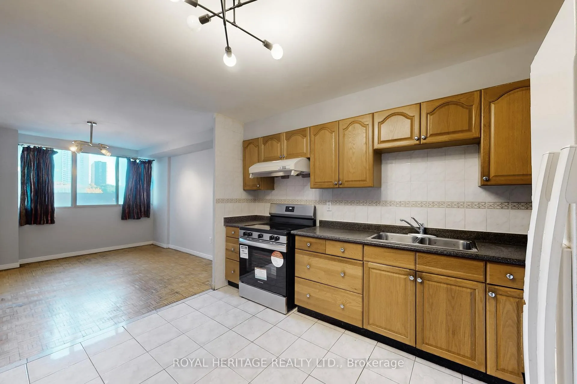 Photo 12 of Unit 301, 3 Massey Square, Toronto, Crescent Town — HOMEH