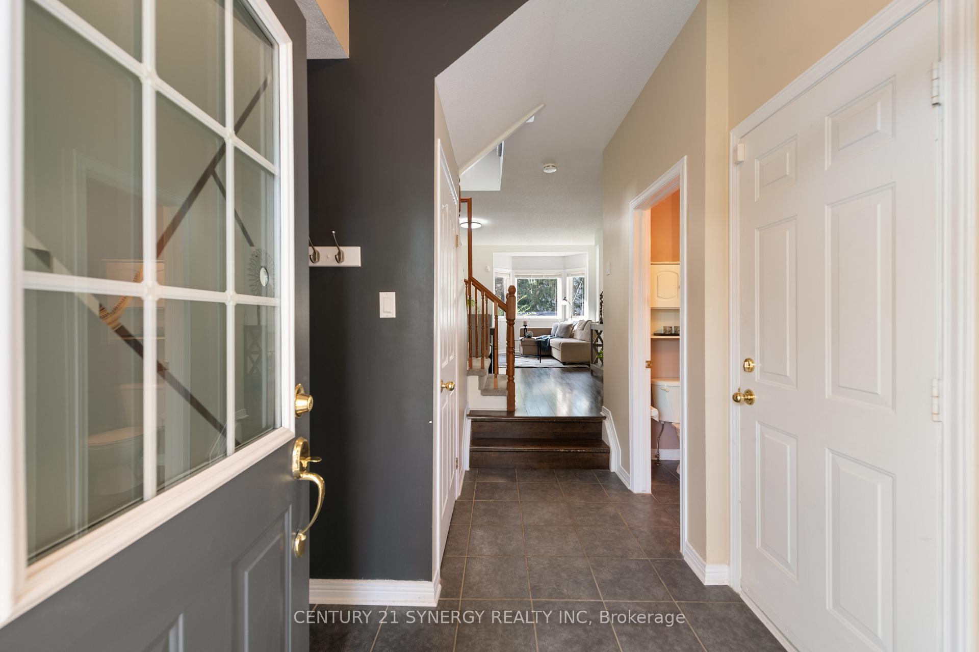 Photo 4 of 548 Wild Shore Crescent, Ottawa, Riverside South/Gloucester Glen — HOMEH