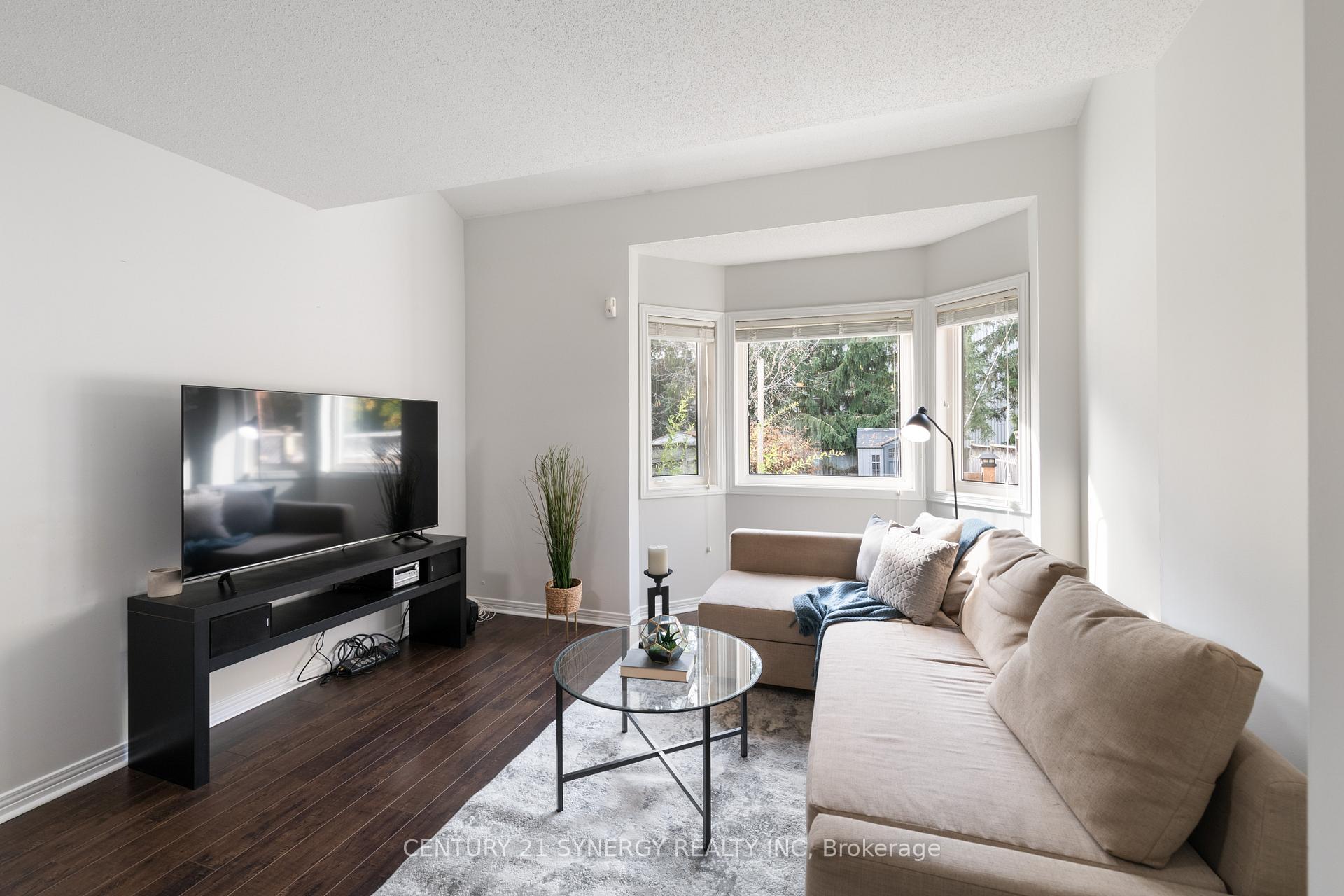 Photo 11 of 548 Wild Shore Crescent, Ottawa, Riverside South/Gloucester Glen — HOMEH