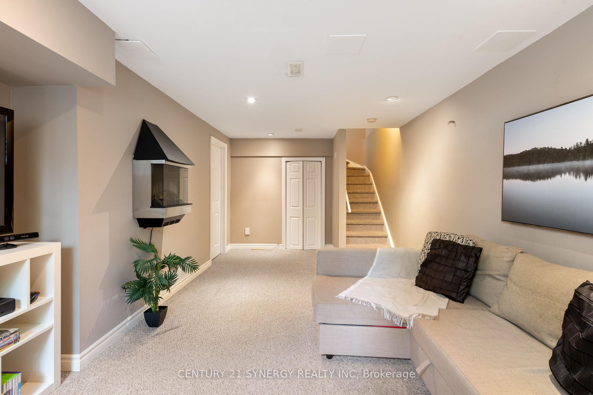 Photo 32 of 548 Wild Shore Crescent, Ottawa, Riverside South/Gloucester Glen — HOMEH