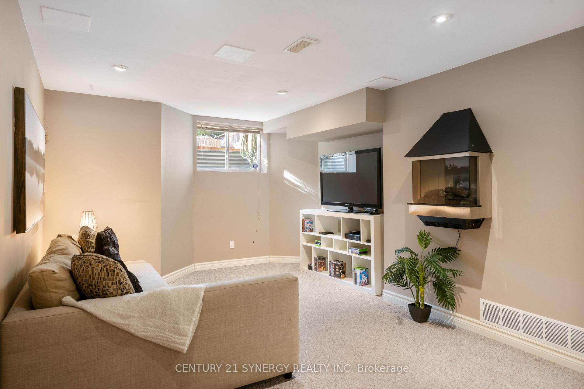 Photo 33 of 548 Wild Shore Crescent, Ottawa, Riverside South/Gloucester Glen — HOMEH