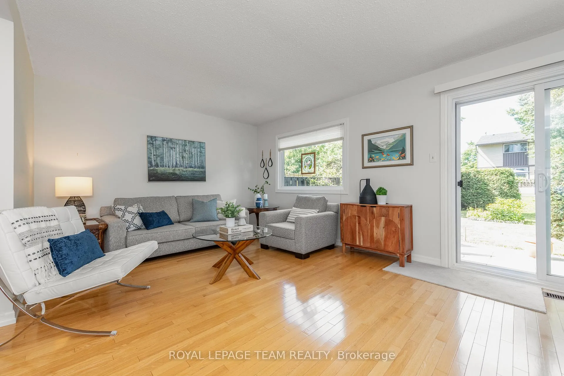 Photo 6 of 2604 Southvale Crescent S, Ottawa, Sheffield Glen/Industrial Park — HOMEH