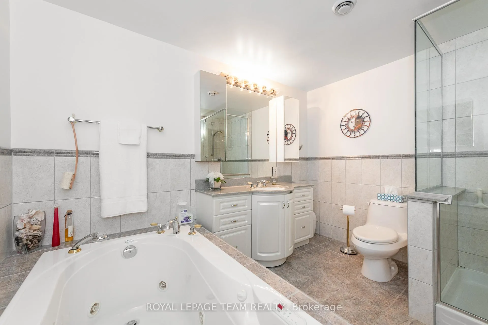 Photo 15 of 2604 Southvale Crescent S, Ottawa, Sheffield Glen/Industrial Park — HOMEH