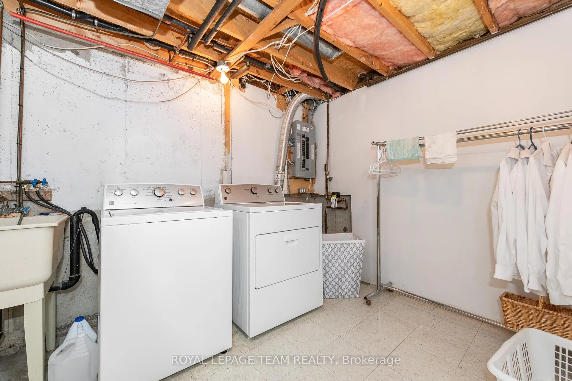Photo 18 of 2604 Southvale Crescent S, Ottawa, Sheffield Glen/Industrial Park — HOMEH