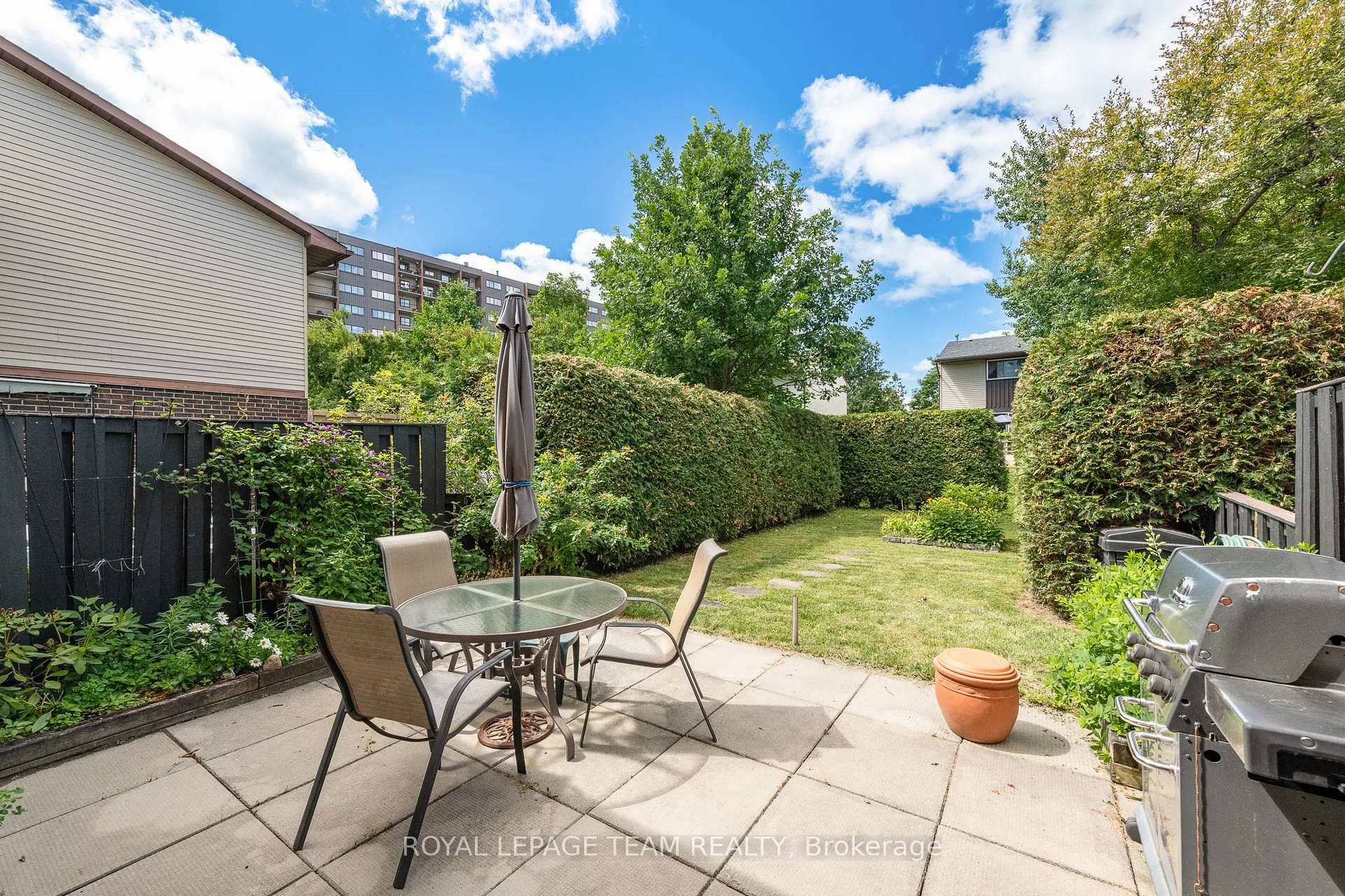 Photo 19 of 2604 Southvale Crescent S, Ottawa, Sheffield Glen/Industrial Park — HOMEH