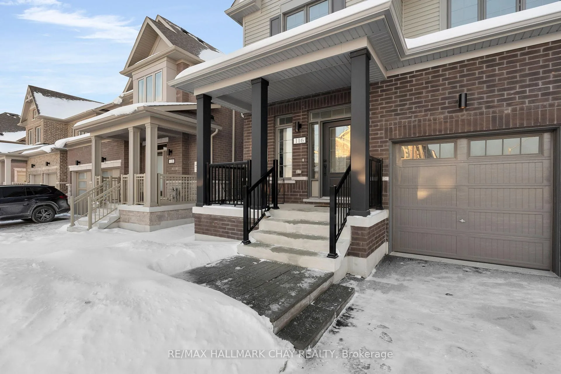 Photo 2 of 116 West Oak Trail, Barrie, Innis-Shore — HOMEH