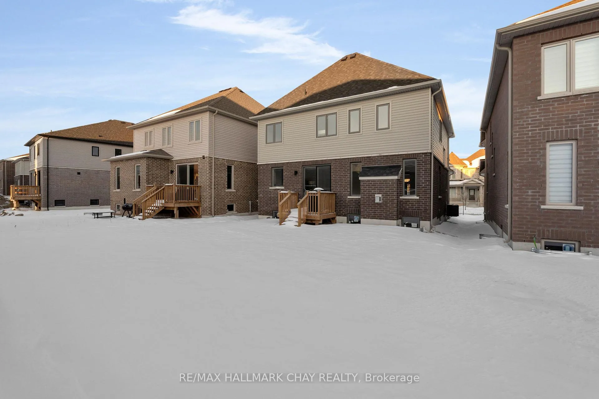 Photo 28 of 116 West Oak Trail, Barrie, Innis-Shore — HOMEH