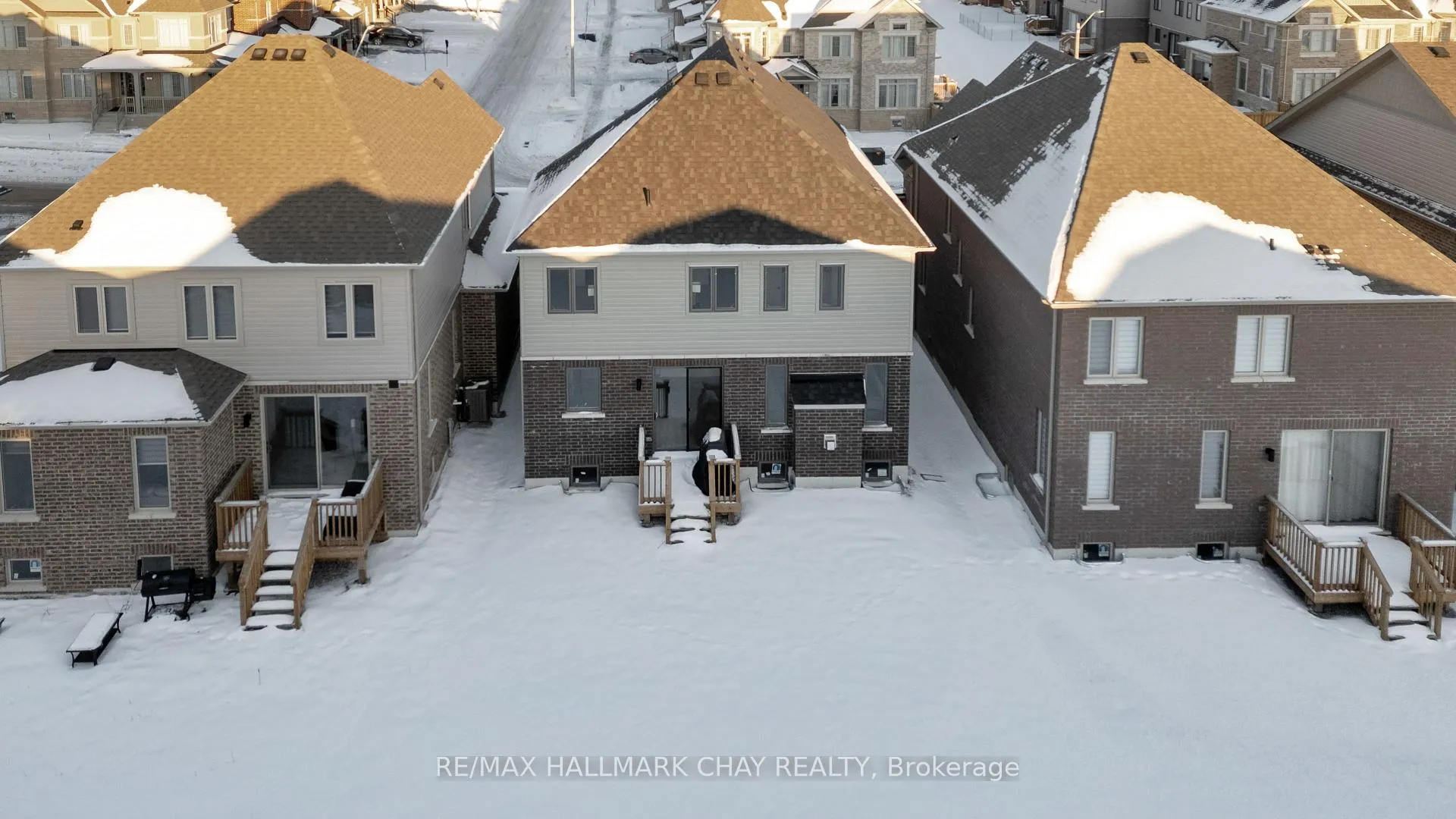 Photo 36 of 116 West Oak Trail, Barrie, Innis-Shore — HOMEH