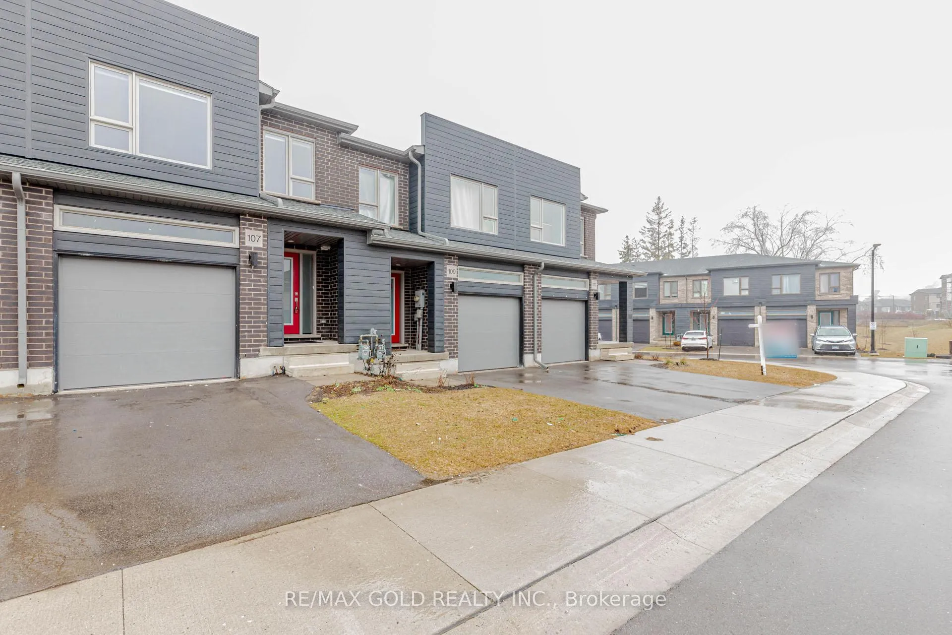 Photo 1 of 107 Pony Way, Kitchener — HOMEH