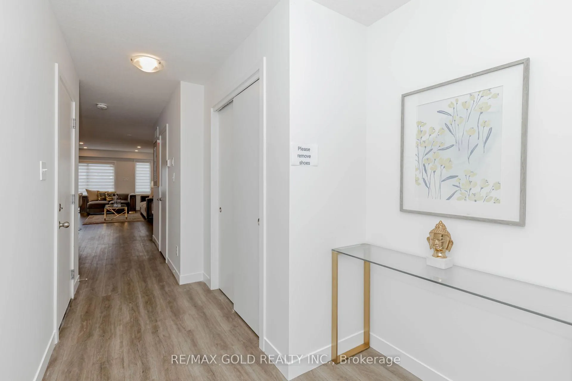 Photo 4 of 107 Pony Way, Kitchener — HOMEH
