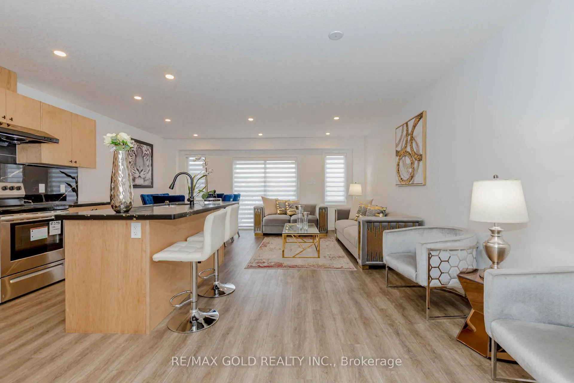 Photo 5 of 107 Pony Way, Kitchener — HOMEH