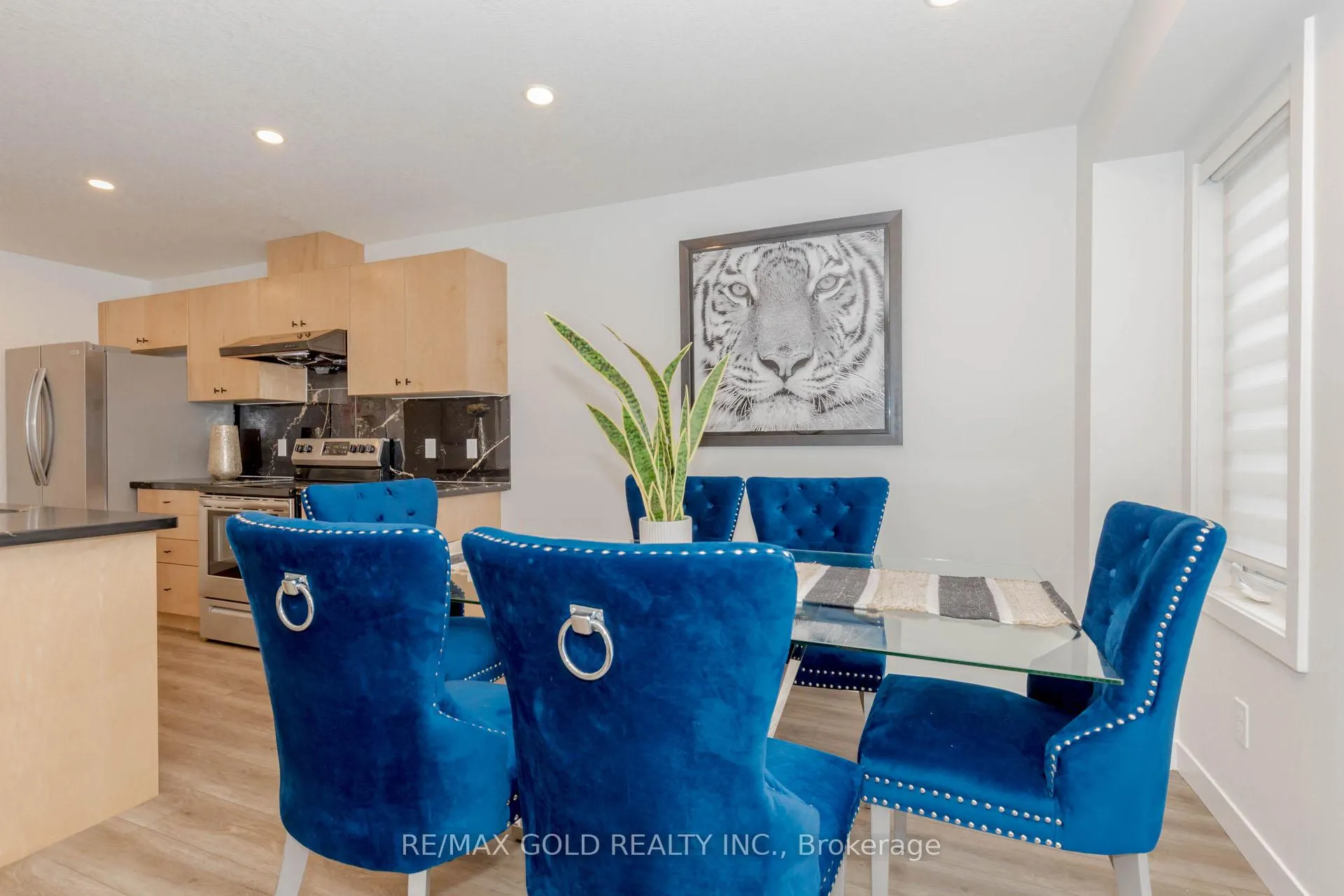 Photo 16 of 107 Pony Way, Kitchener — HOMEH