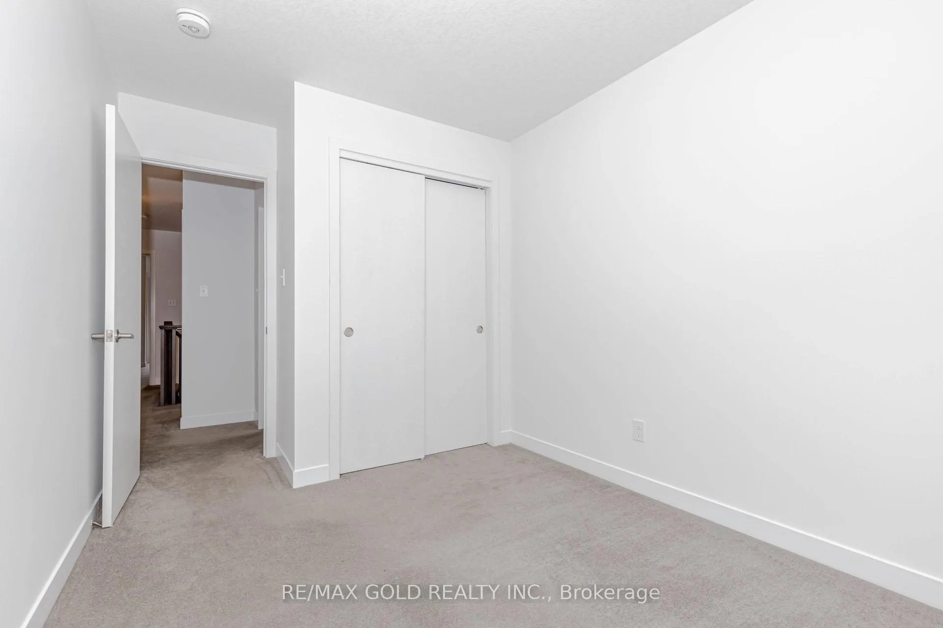 Photo 21 of 107 Pony Way, Kitchener — HOMEH