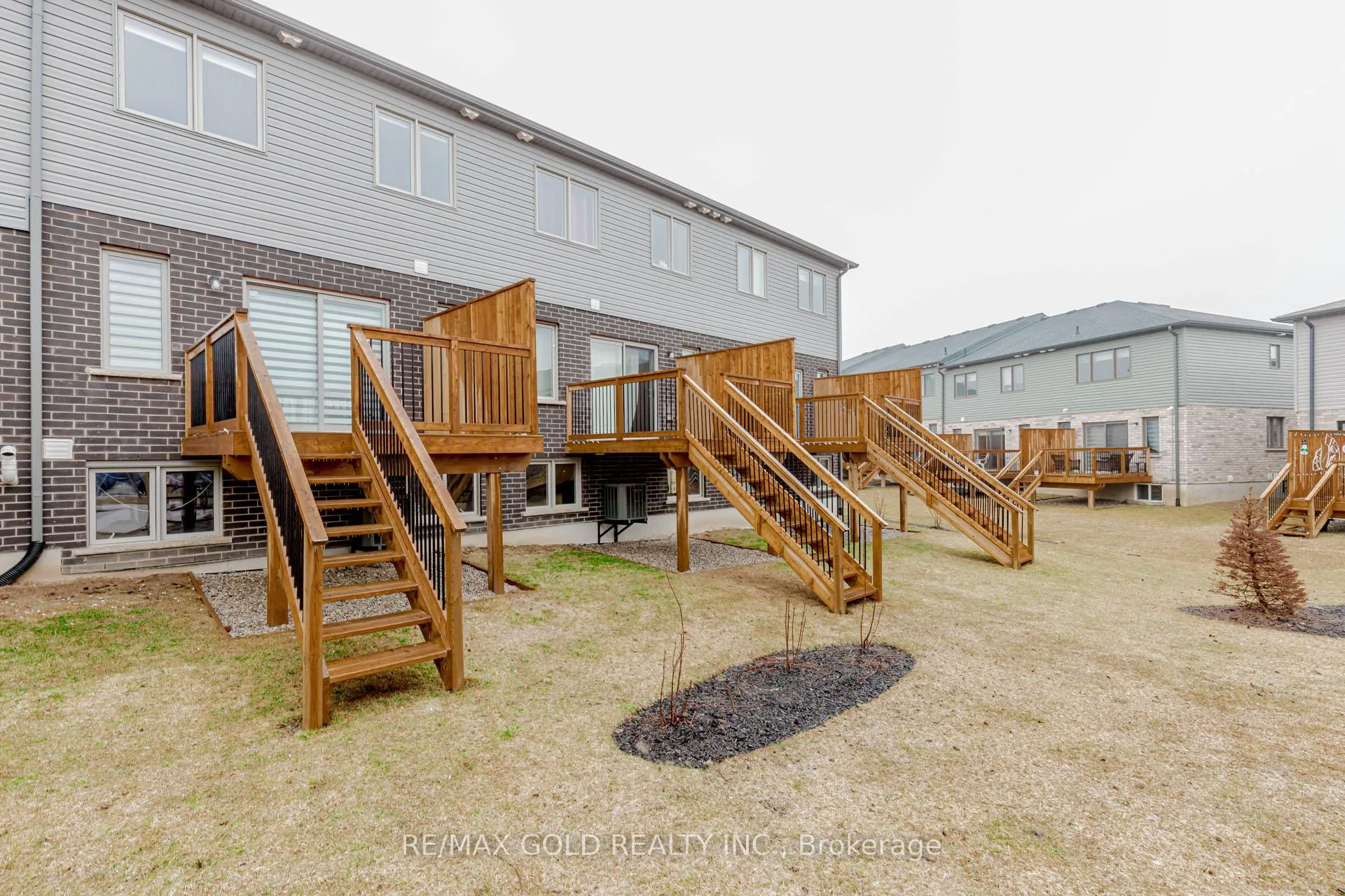 Photo 24 of 107 Pony Way, Kitchener — HOMEH