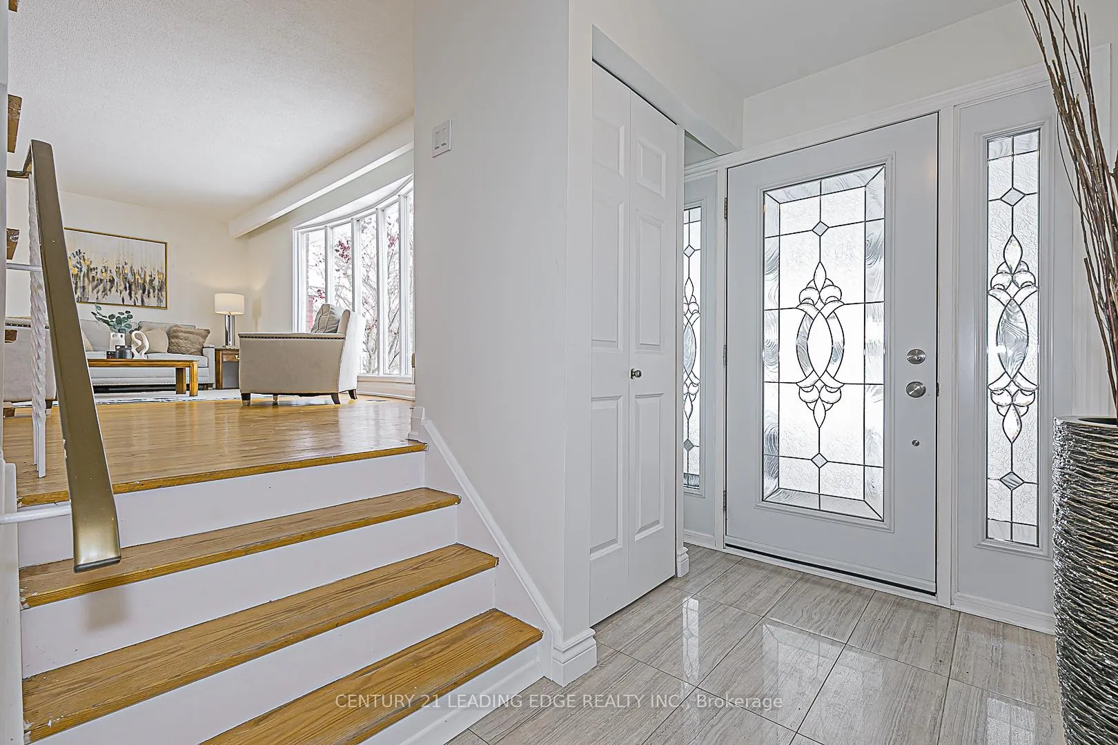 Photo 3 of 26 Wootten Way S, Markham, Sherwood-Amberglen — HOMEH