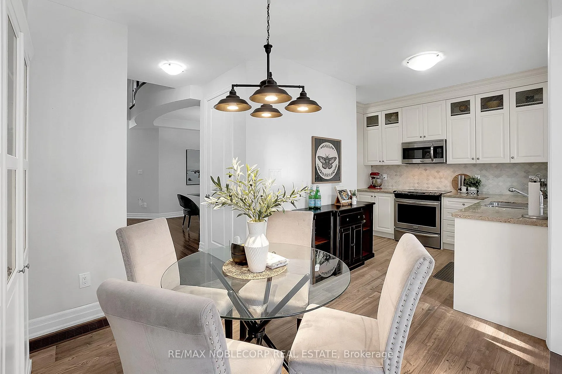 Photo 13 of 54 Wells Orchard Crescent, King, King City — HOMEH