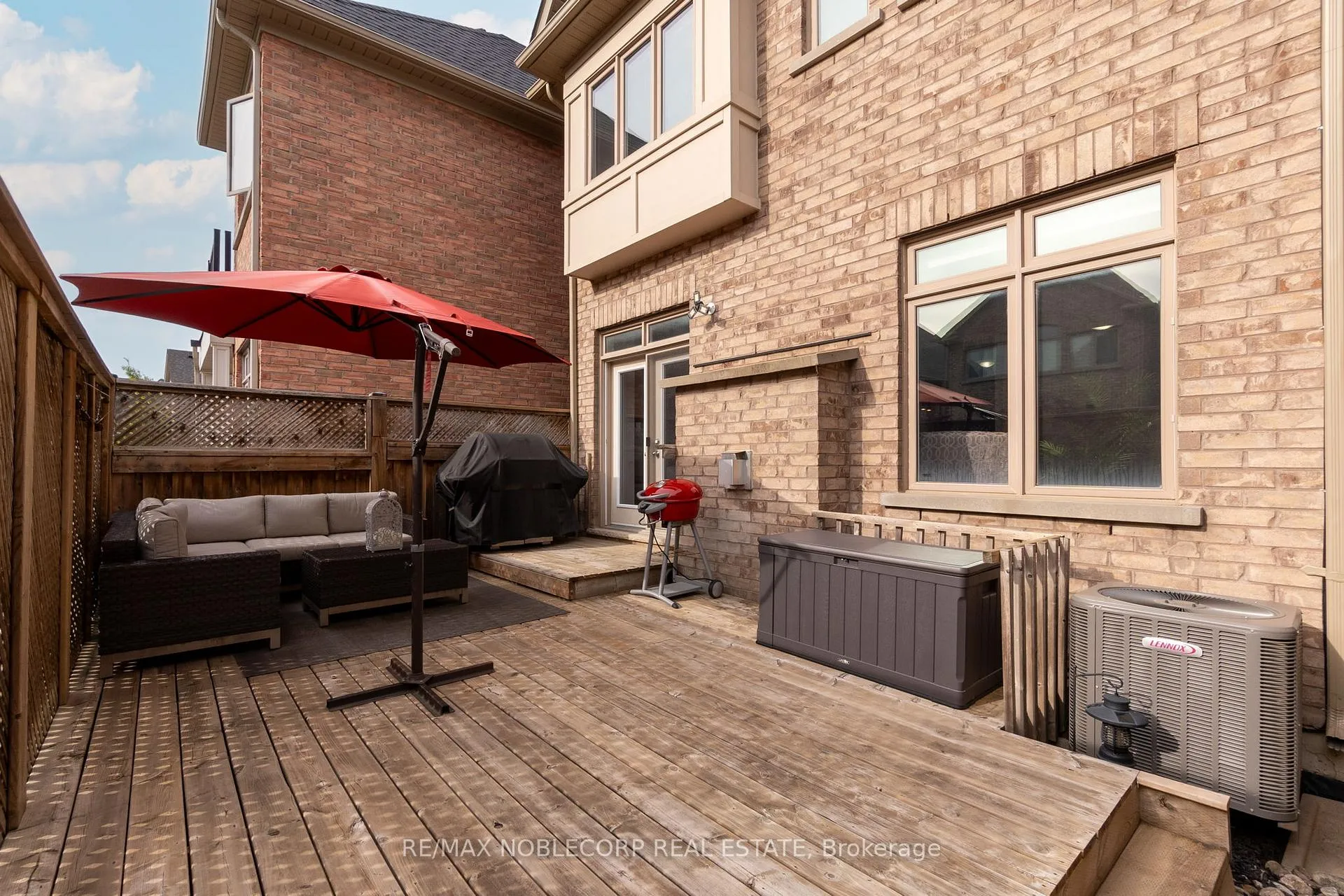 Photo 36 of 54 Wells Orchard Crescent, King, King City — HOMEH