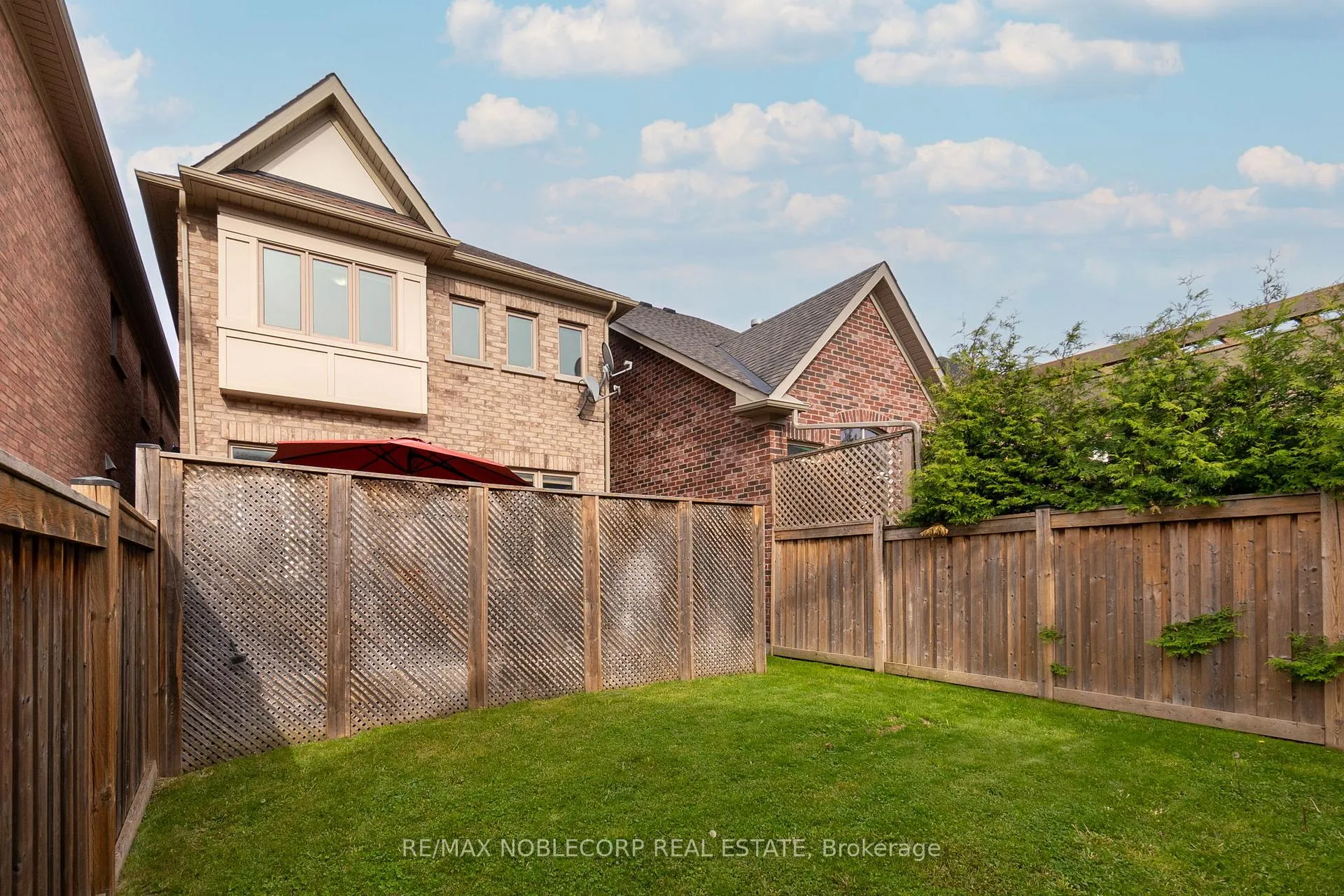 Photo 39 of 54 Wells Orchard Crescent, King, King City — HOMEH