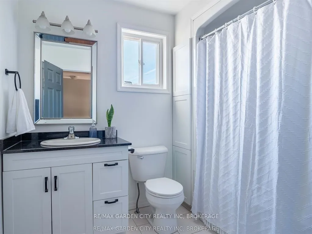 Photo 10 of 629 Broadway Avenue, Welland, Broadway — HOMEH