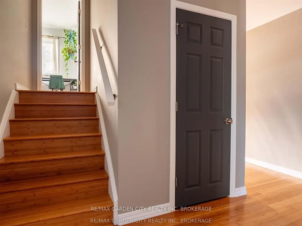 Photo 11 of 629 Broadway Avenue, Welland, Broadway — HOMEH