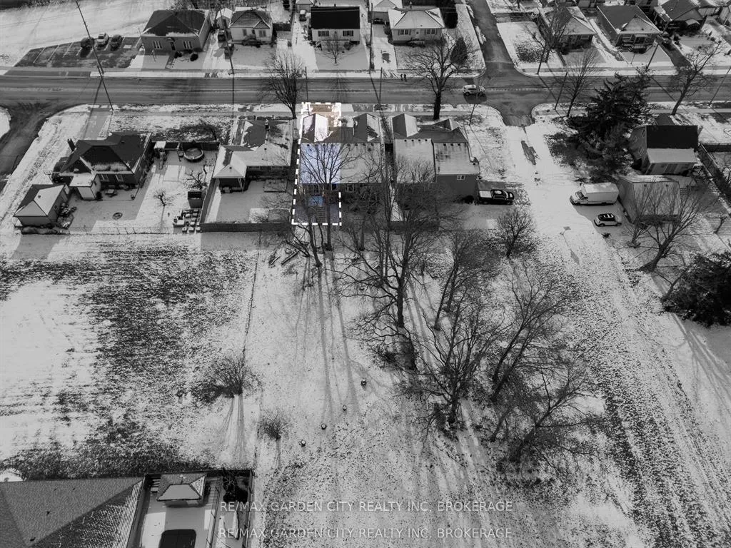 Photo 36 of 629 Broadway Avenue, Welland, Broadway — HOMEH