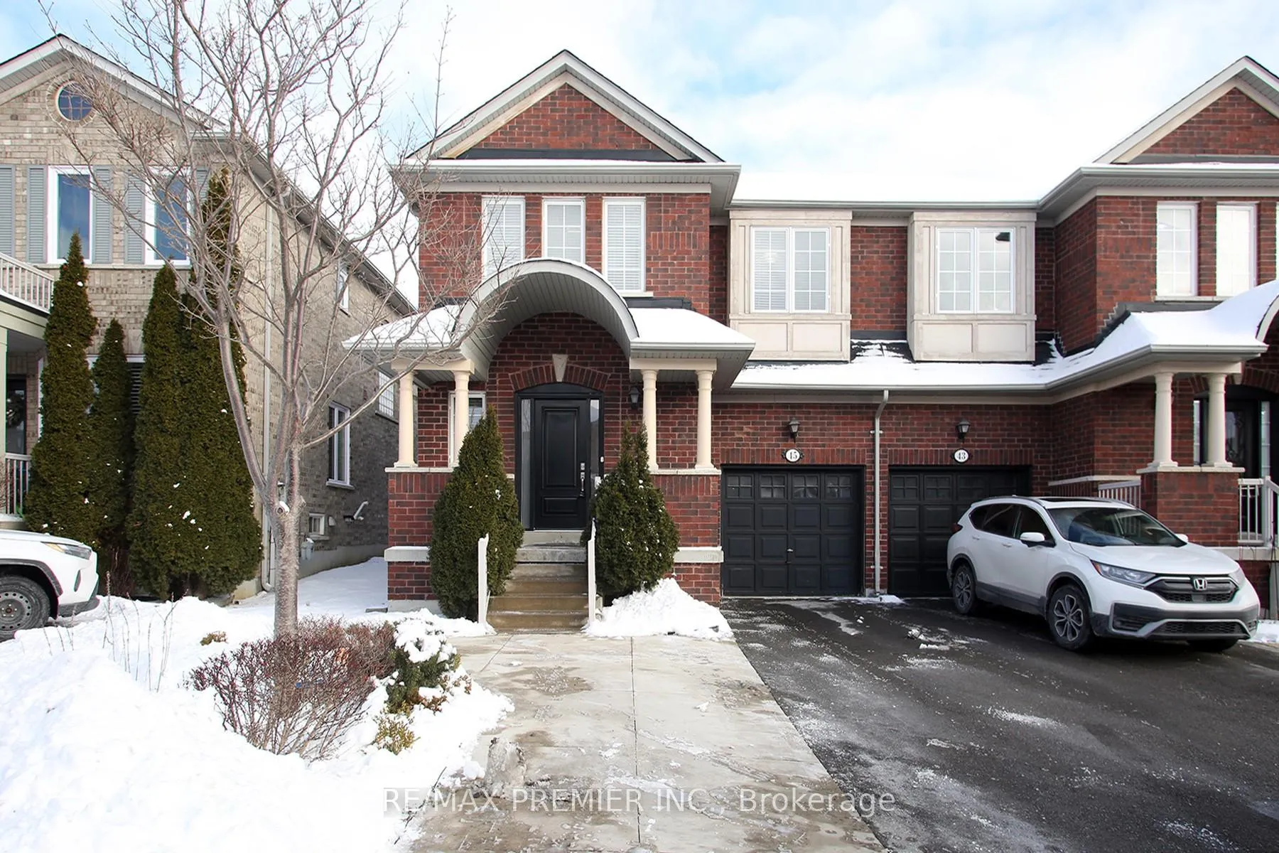Photo 2 of 45 Dylan Street, Vaughan, Vellore Village — HOMEH