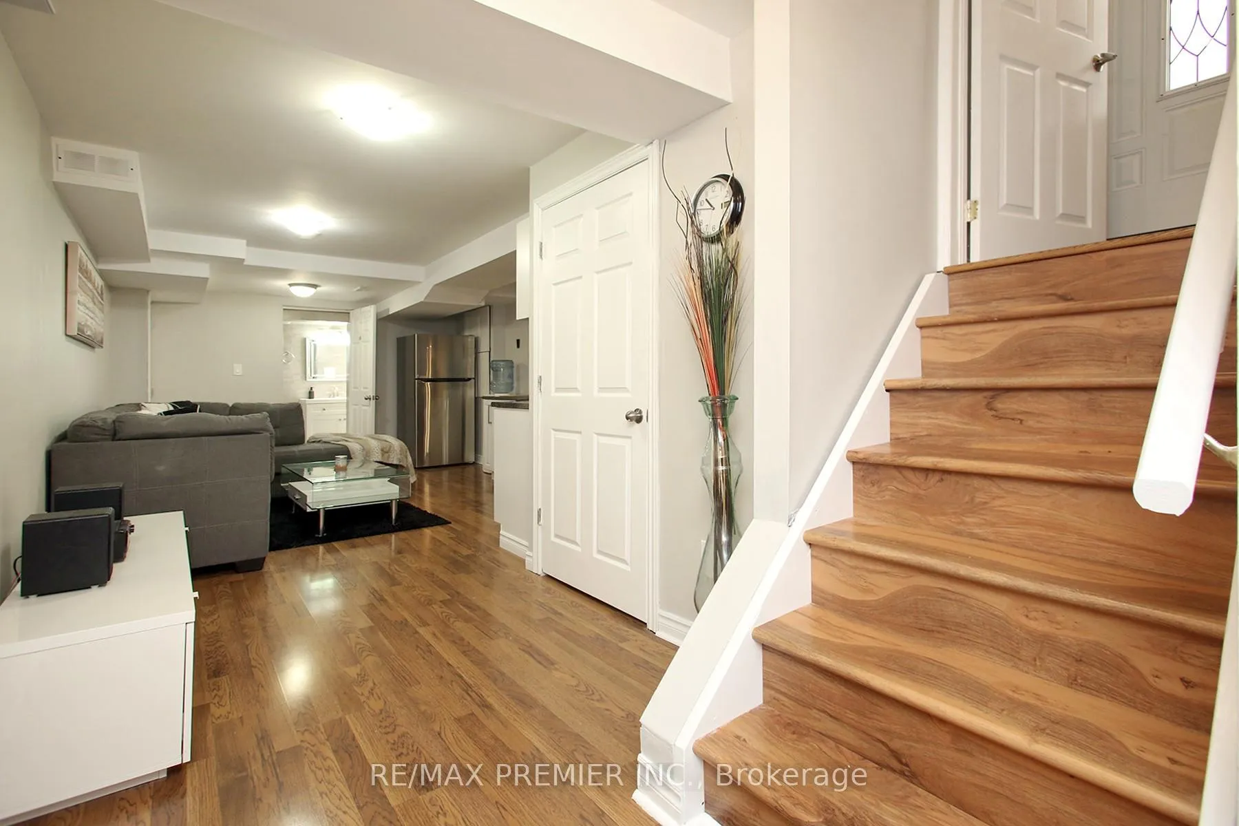 Photo 23 of 45 Dylan Street, Vaughan, Vellore Village — HOMEH