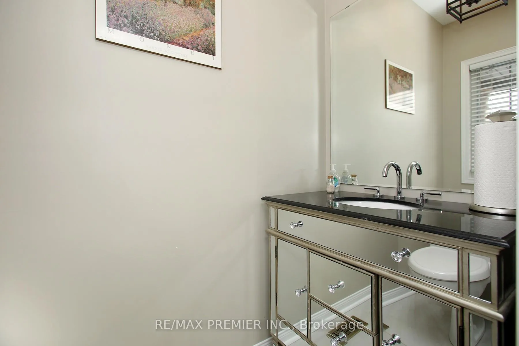 Photo 25 of 45 Dylan Street, Vaughan, Vellore Village — HOMEH