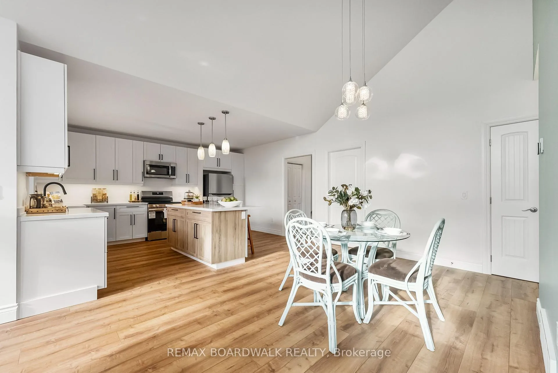 Photo 13 of 272 9th Concession Road, Rideau Lakes, Rideau Lakes (North Crosby) Twp — HOMEH
