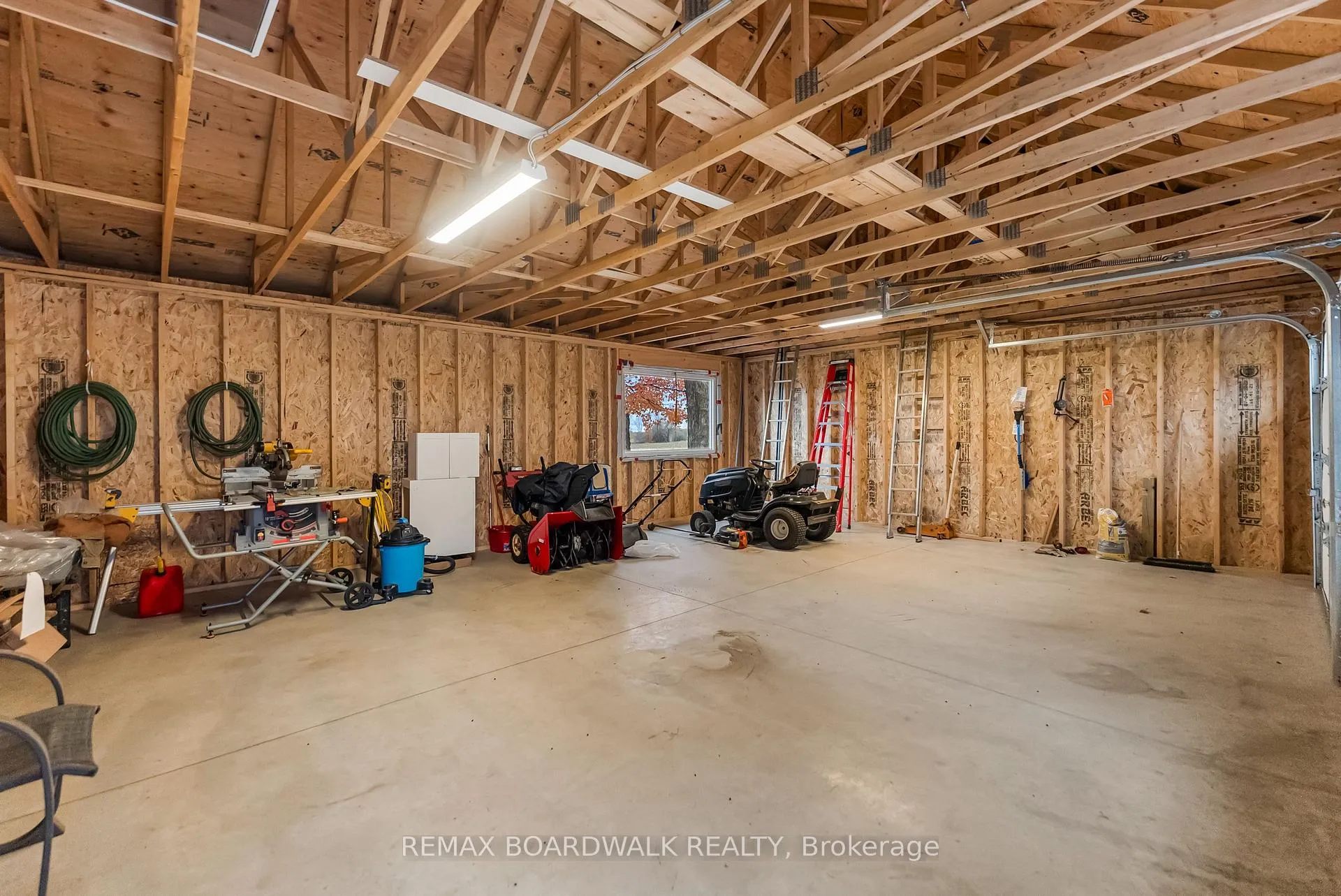 Photo 29 of 272 9th Concession Road, Rideau Lakes, Rideau Lakes (North Crosby) Twp — HOMEH