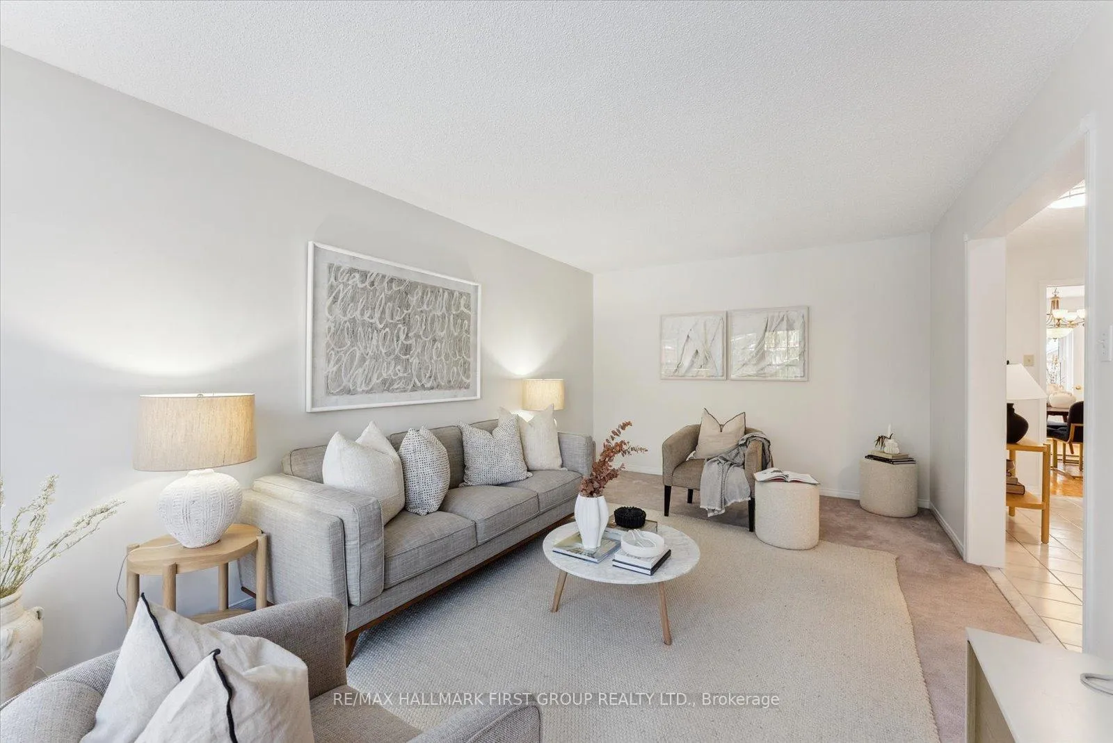 Photo 4 of 107 Erickson Drive, Whitby, Blue Grass Meadows — HOMEH