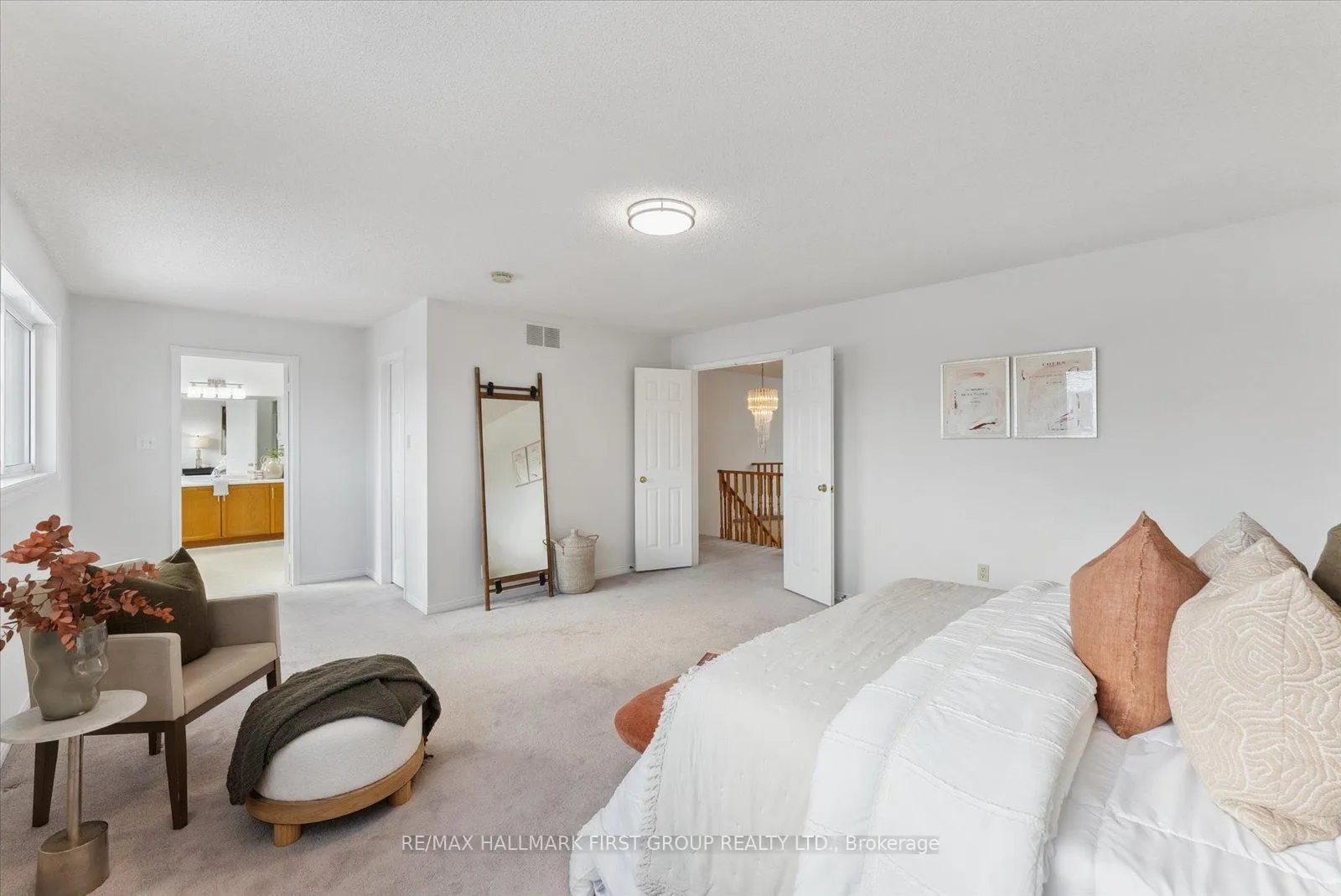 Photo 10 of 107 Erickson Drive, Whitby, Blue Grass Meadows — HOMEH