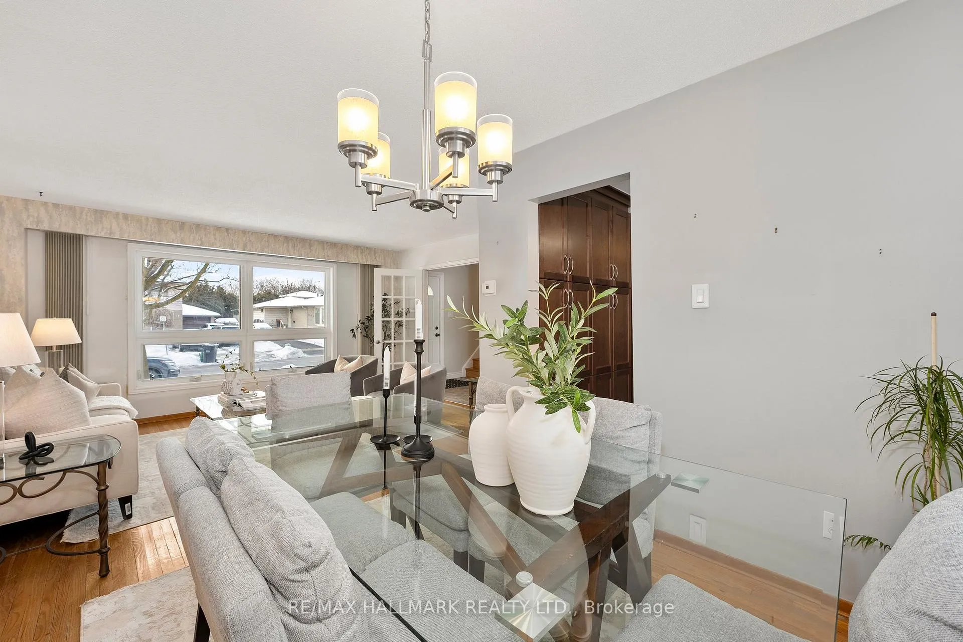 Photo 7 of 239 Archdekin Drive, Brampton, Madoc — HOMEH
