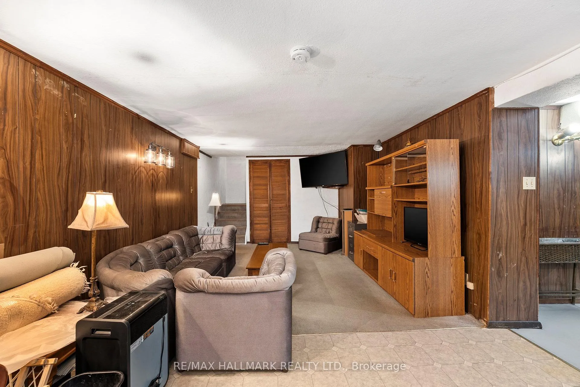 Photo 13 of 239 Archdekin Drive, Brampton, Madoc — HOMEH