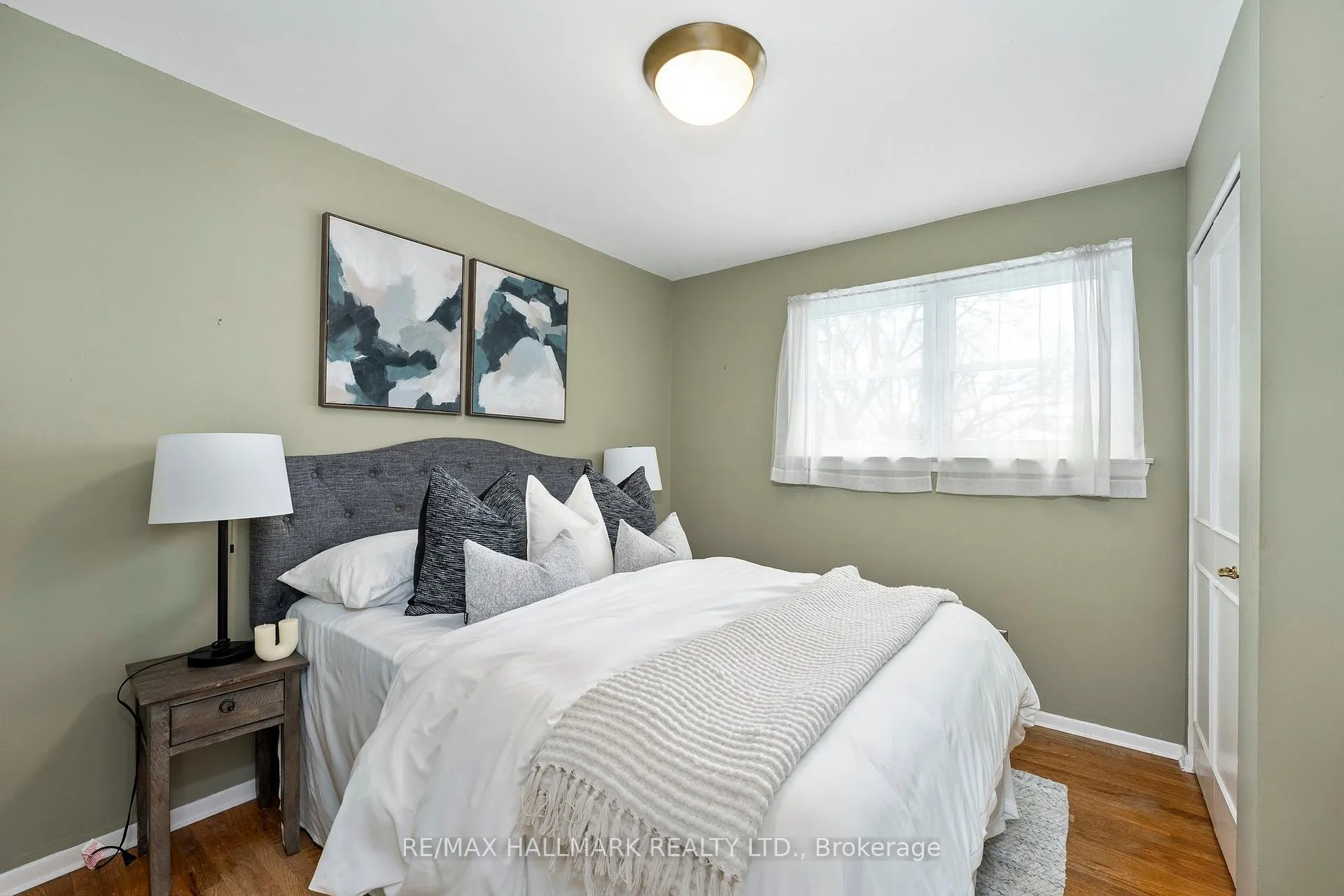 Photo 26 of 239 Archdekin Drive, Brampton, Madoc — HOMEH