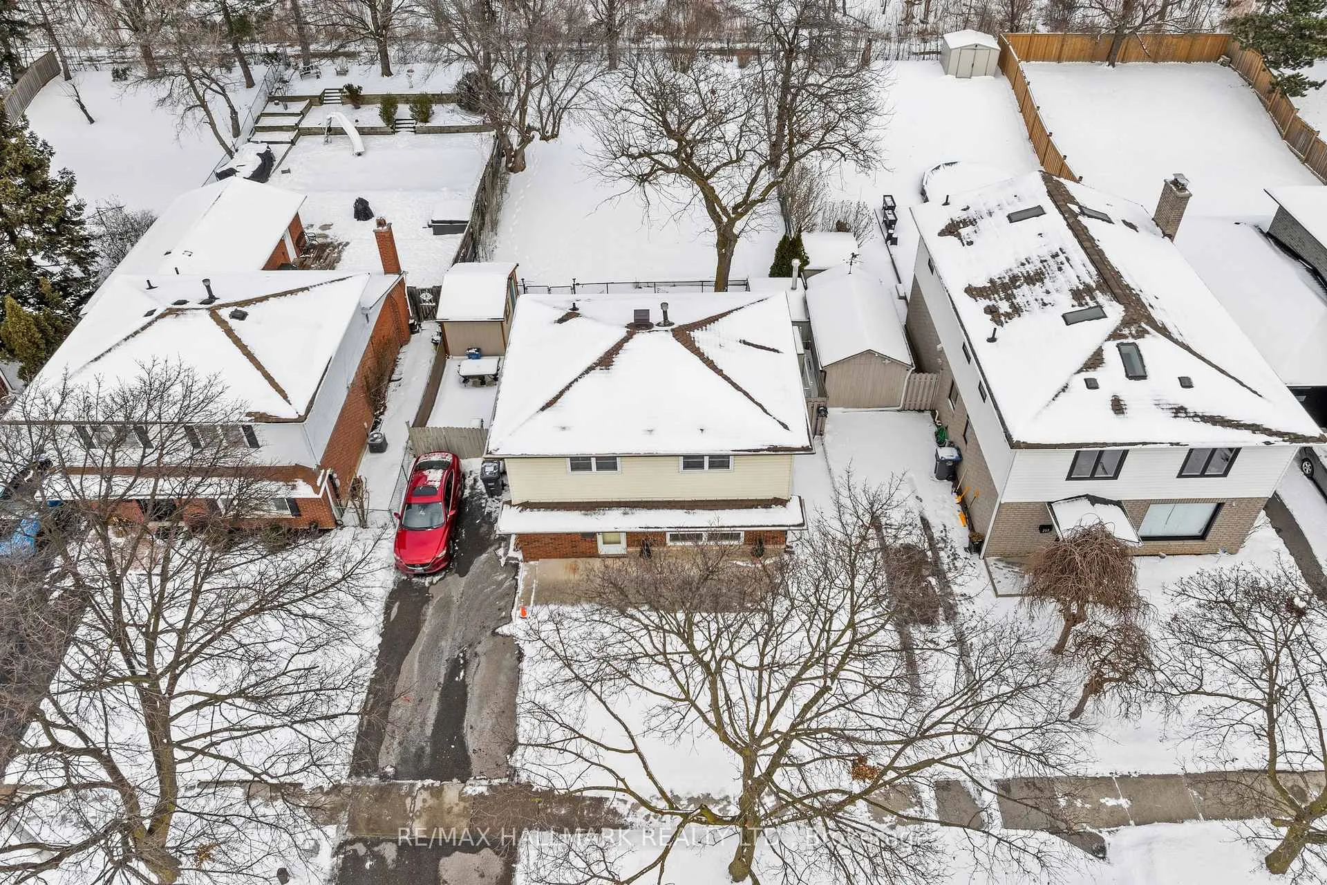 Photo 33 of 239 Archdekin Drive, Brampton, Madoc — HOMEH